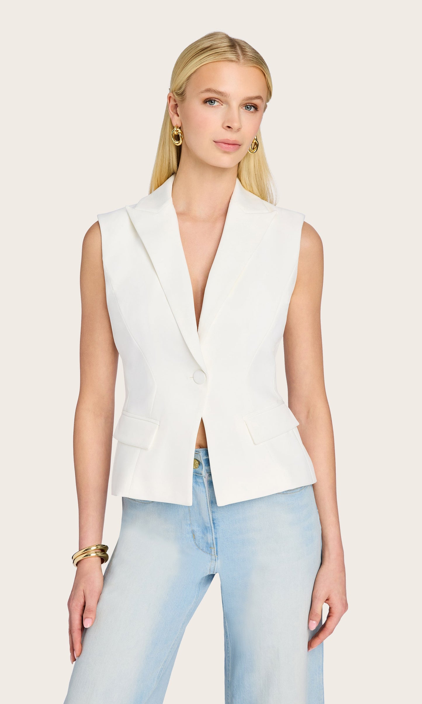 Jenna Sleeveless Blazer
