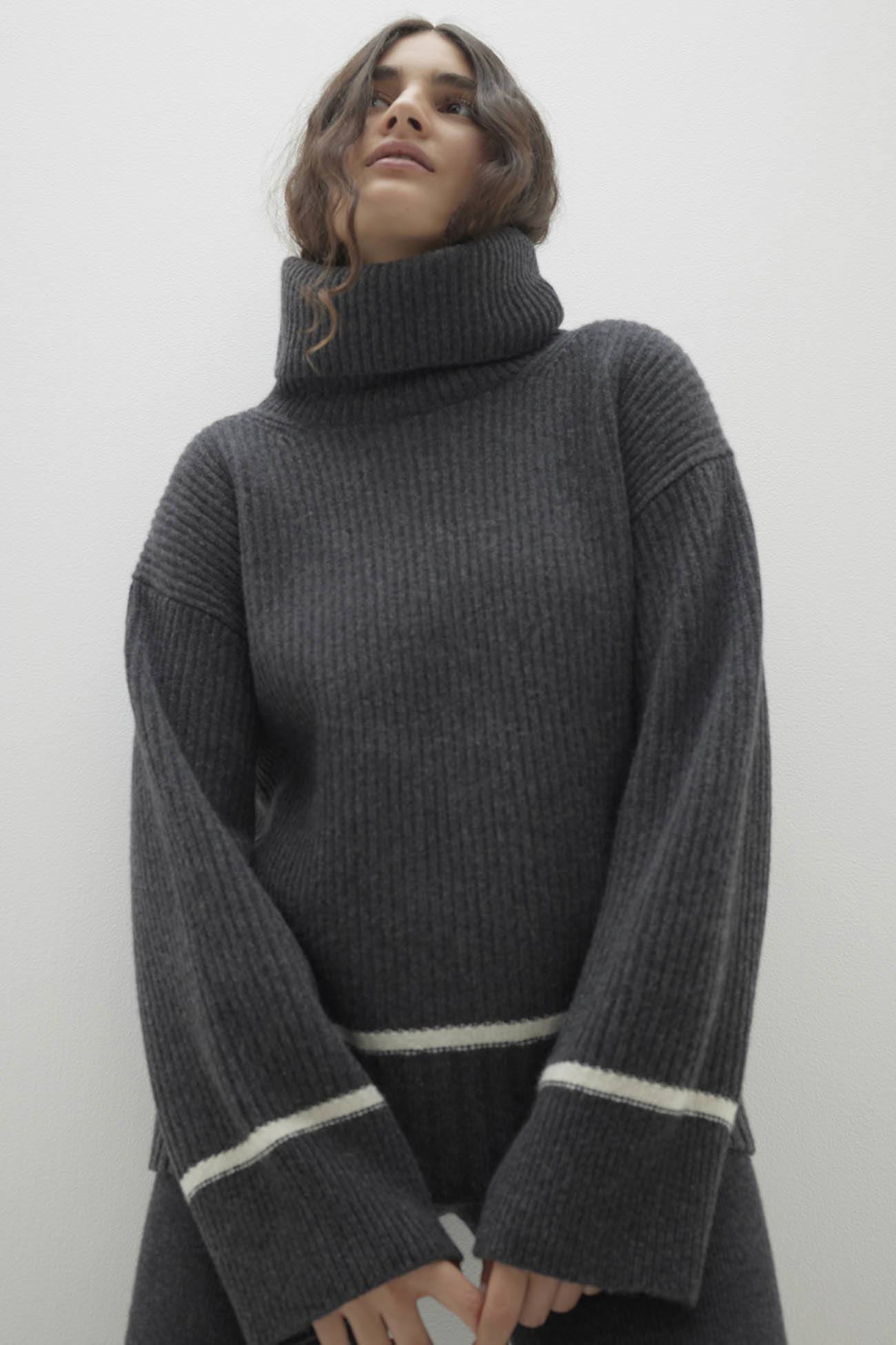 KAROL CASHMERE TURTLENECK