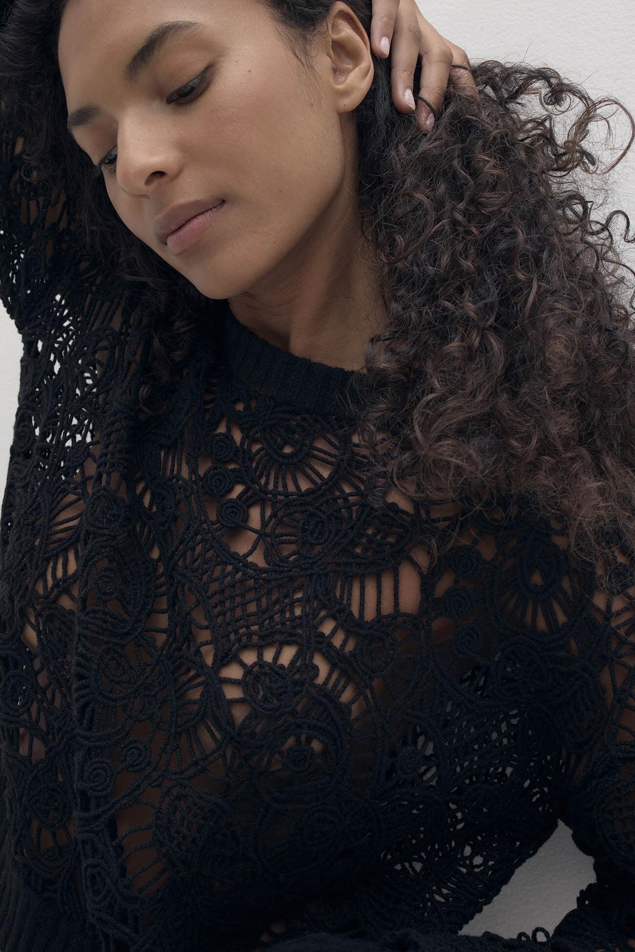 MONICA CROCHET CASHMERE BLEND CREWNECK