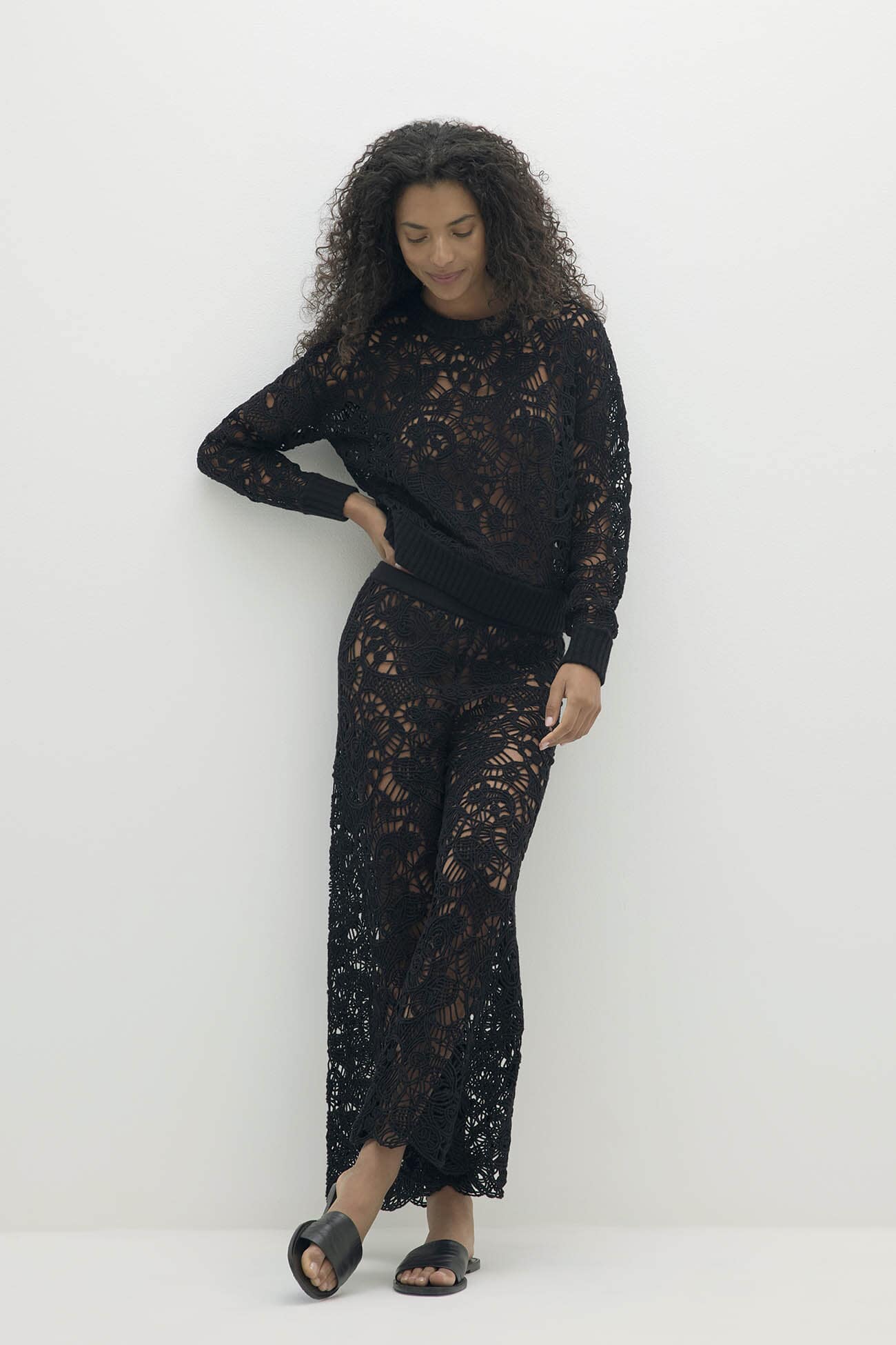 MONICA CROCHET CASHMERE BLEND CREWNECK