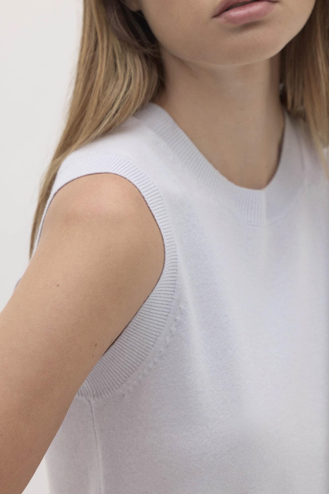 SYLVIE CASHMERE SWEATER VEST