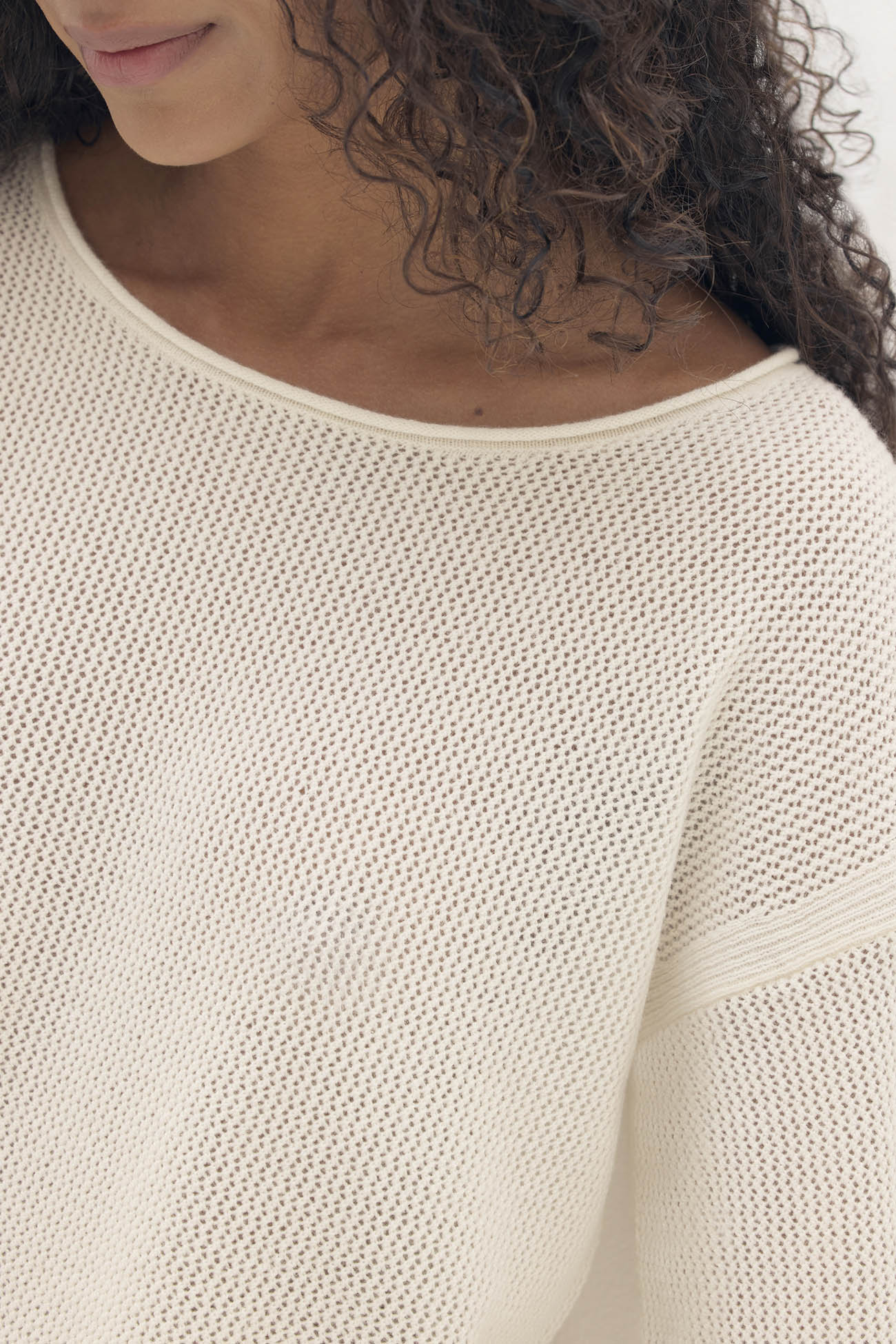 POPPIE CROPPED CASHMERE CREWNECK SWEATER