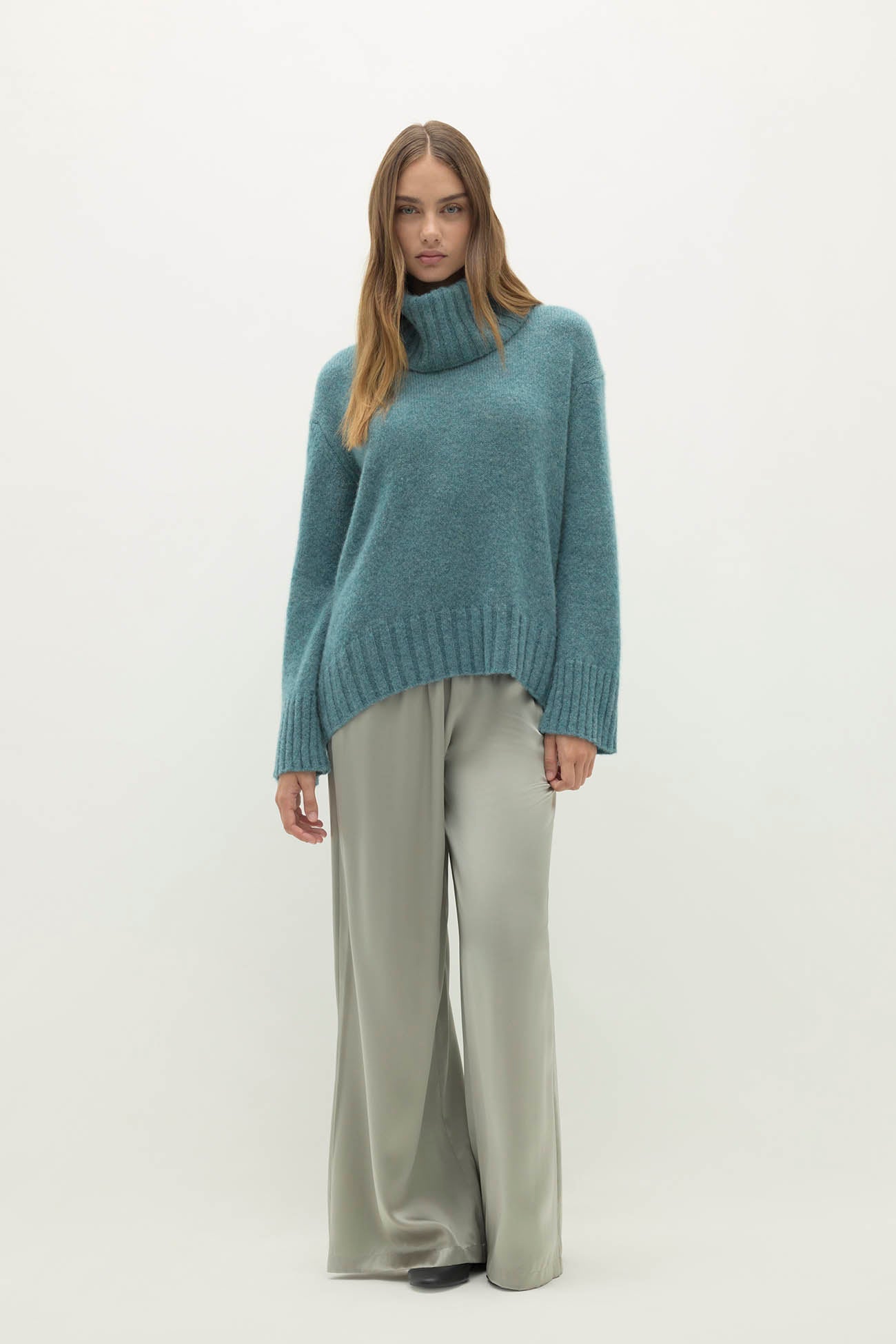 MARTINA CLOUD SPUN CASHMERE TURTLENECK