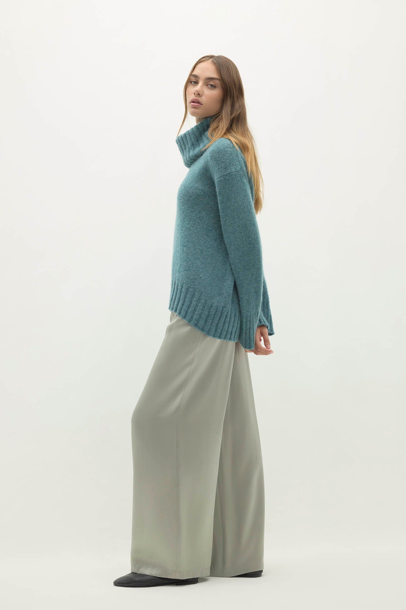 MARTINA CLOUD SPUN CASHMERE TURTLENECK