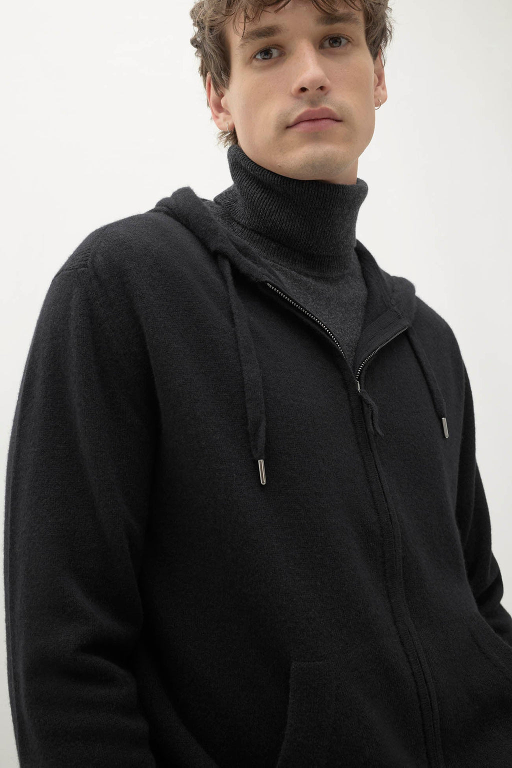 KAYDEN ZIP-UP HOODIE