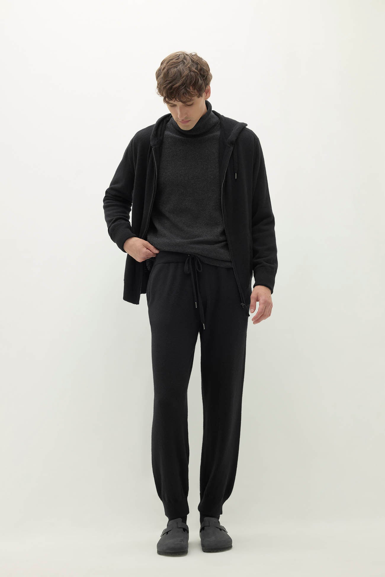 KAYDEN ZIP-UP HOODIE