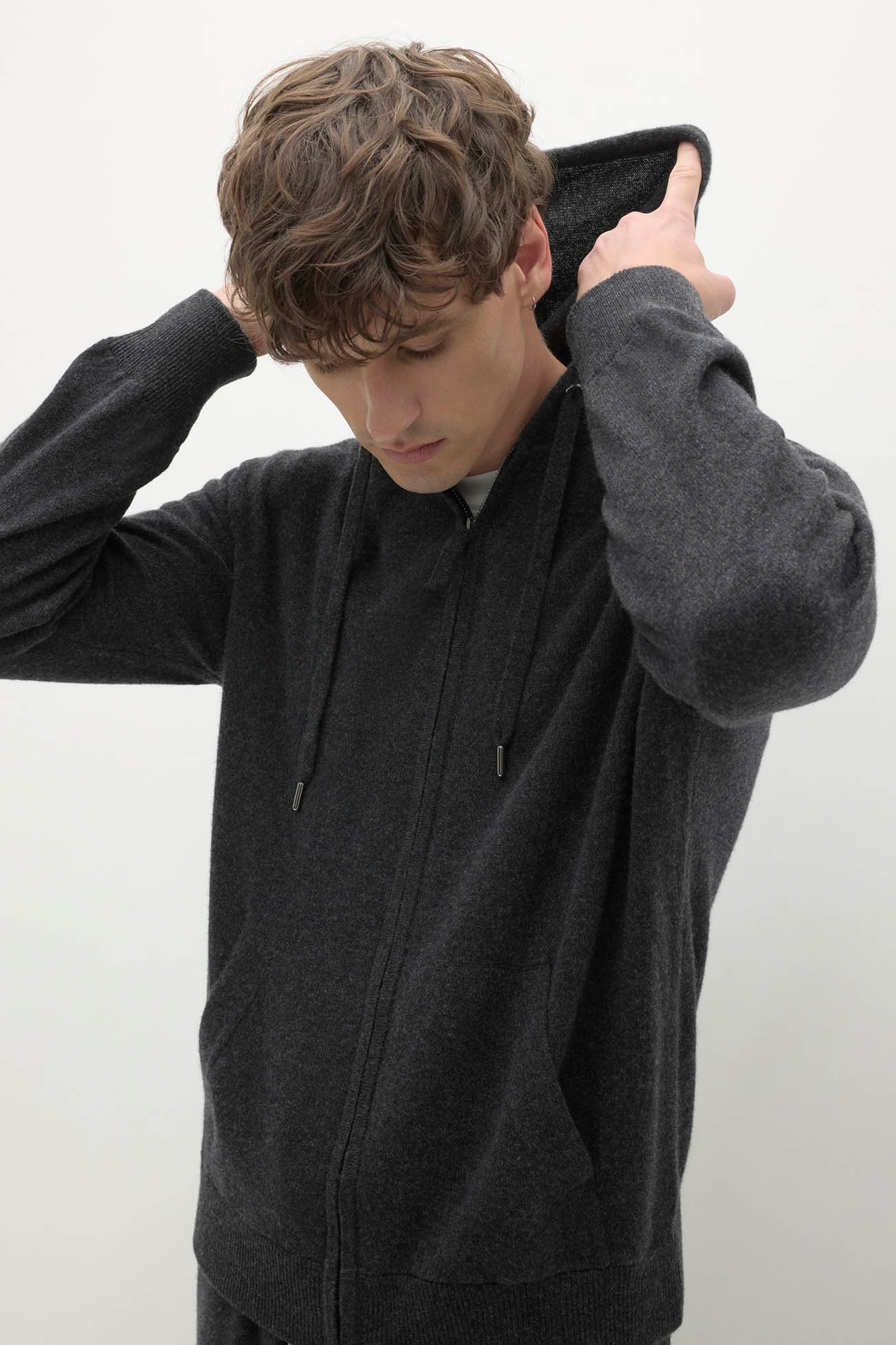 KAYDEN ZIP-UP HOODIE