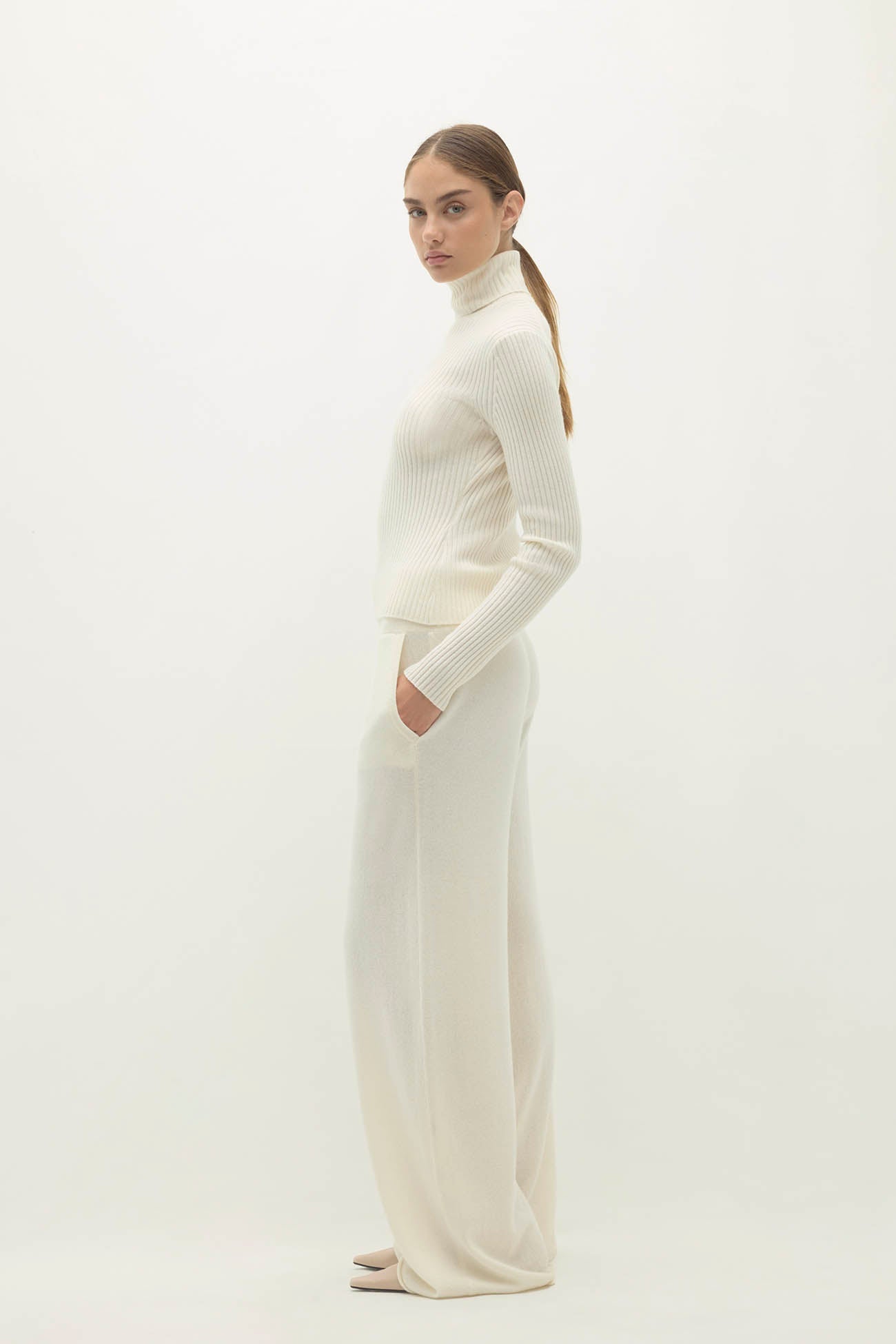 HELLY RIBBED TURTLENECK