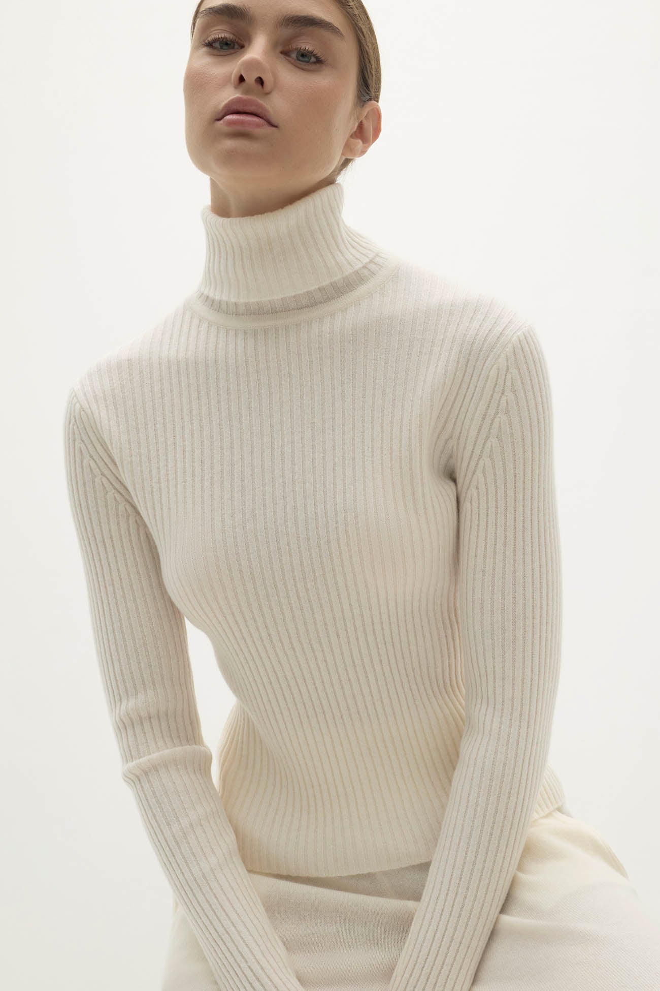HELLY RIBBED TURTLENECK
