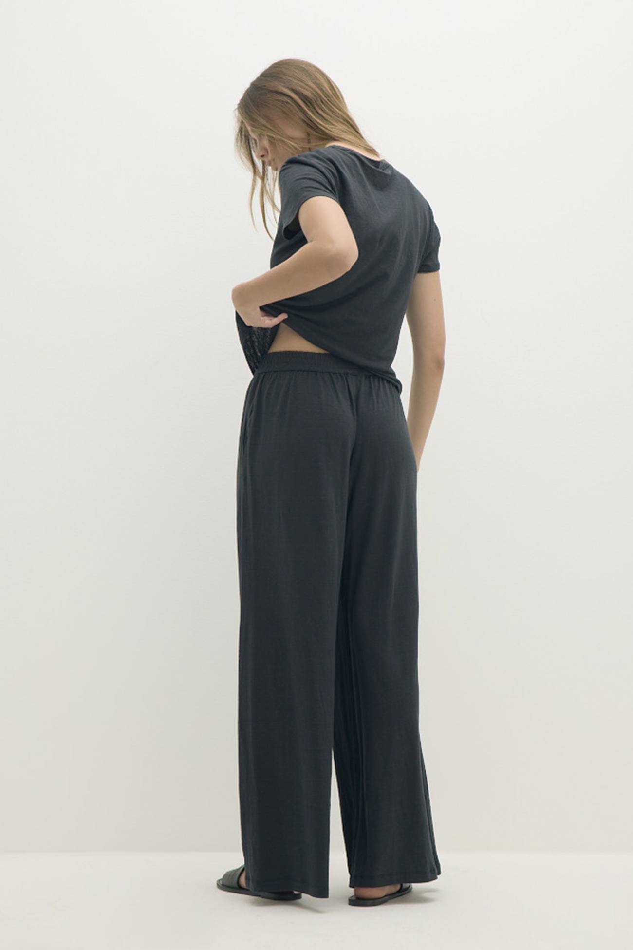 CHLOE LINEN CREWNECK TEE