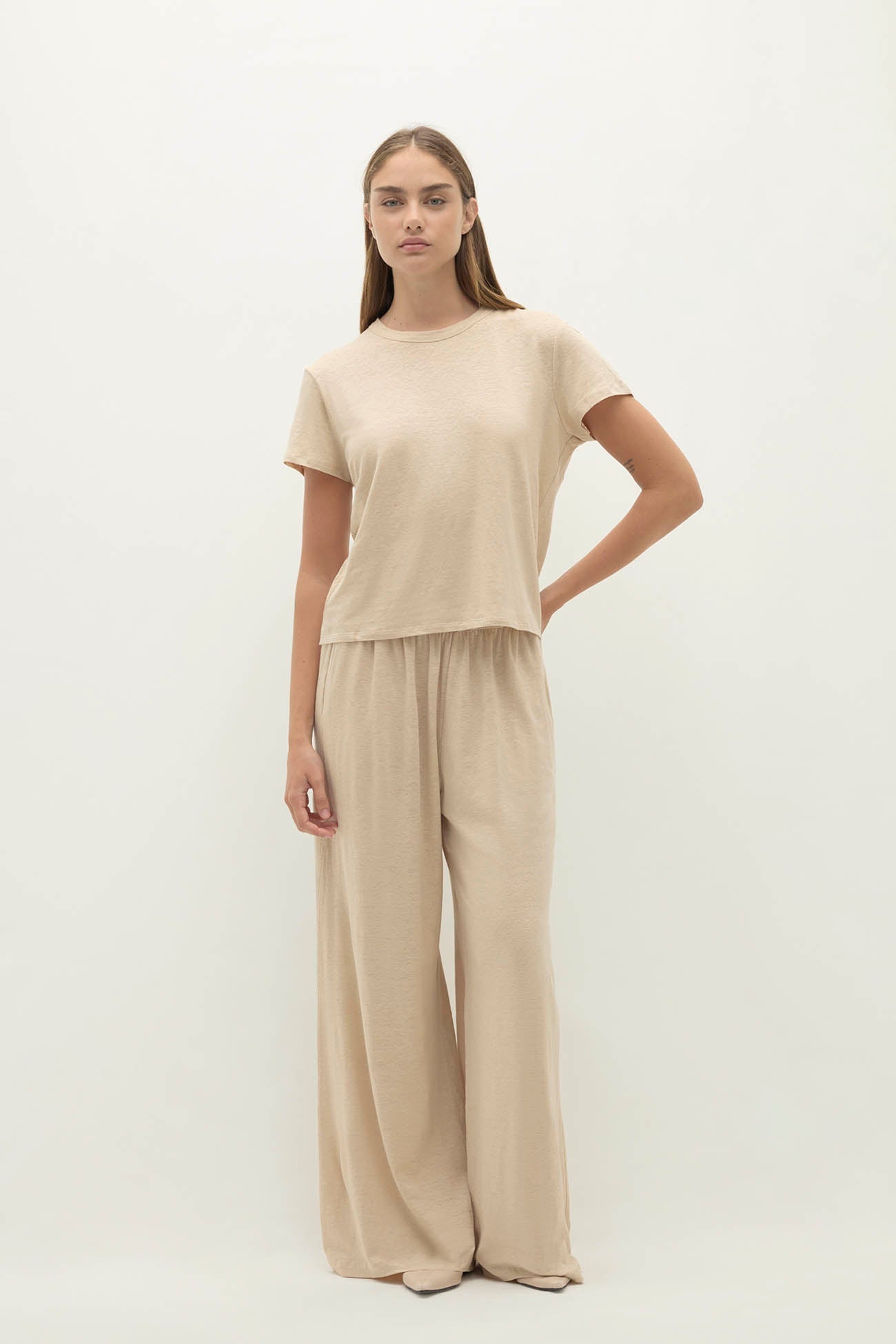 CHLOE LINEN CREWNECK TEE