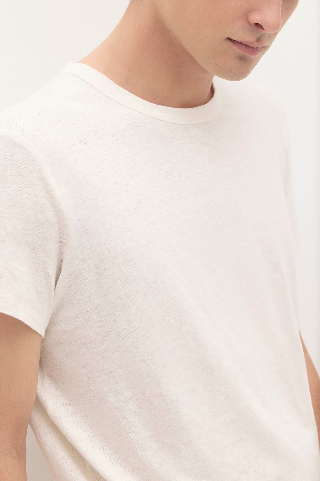KYLE LINEN CREWNECK TEE